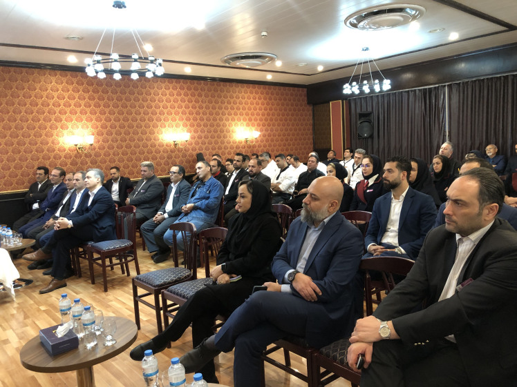 آیین تجلیل ازمدیران وکارکنان هتل پارسیان استقلال