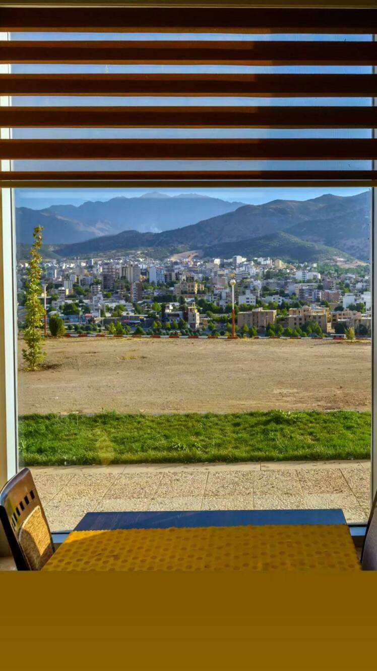 غذا، منظره، بهار در هتل پارسیان یاسوج