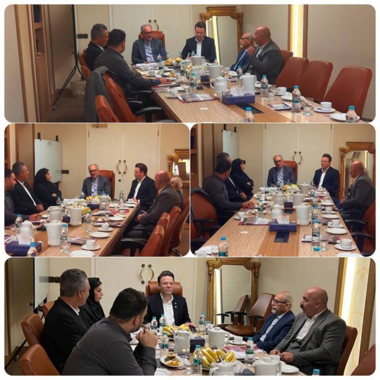 نشست هم اندیشی مدیران روابط عمومی هتل های پارسیان