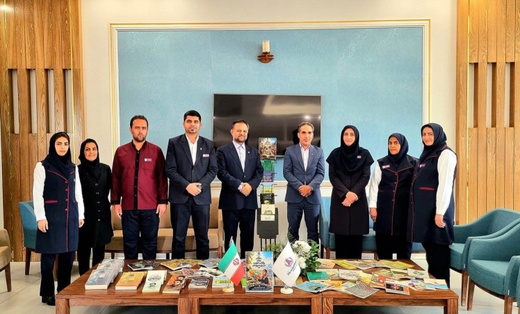 هتل پارسیان یزد میزبان پویش «کتاب خوب، من یار محرومانم»؛ گامی در مسیر ترویج فرهنگ کتاب‌خوانی